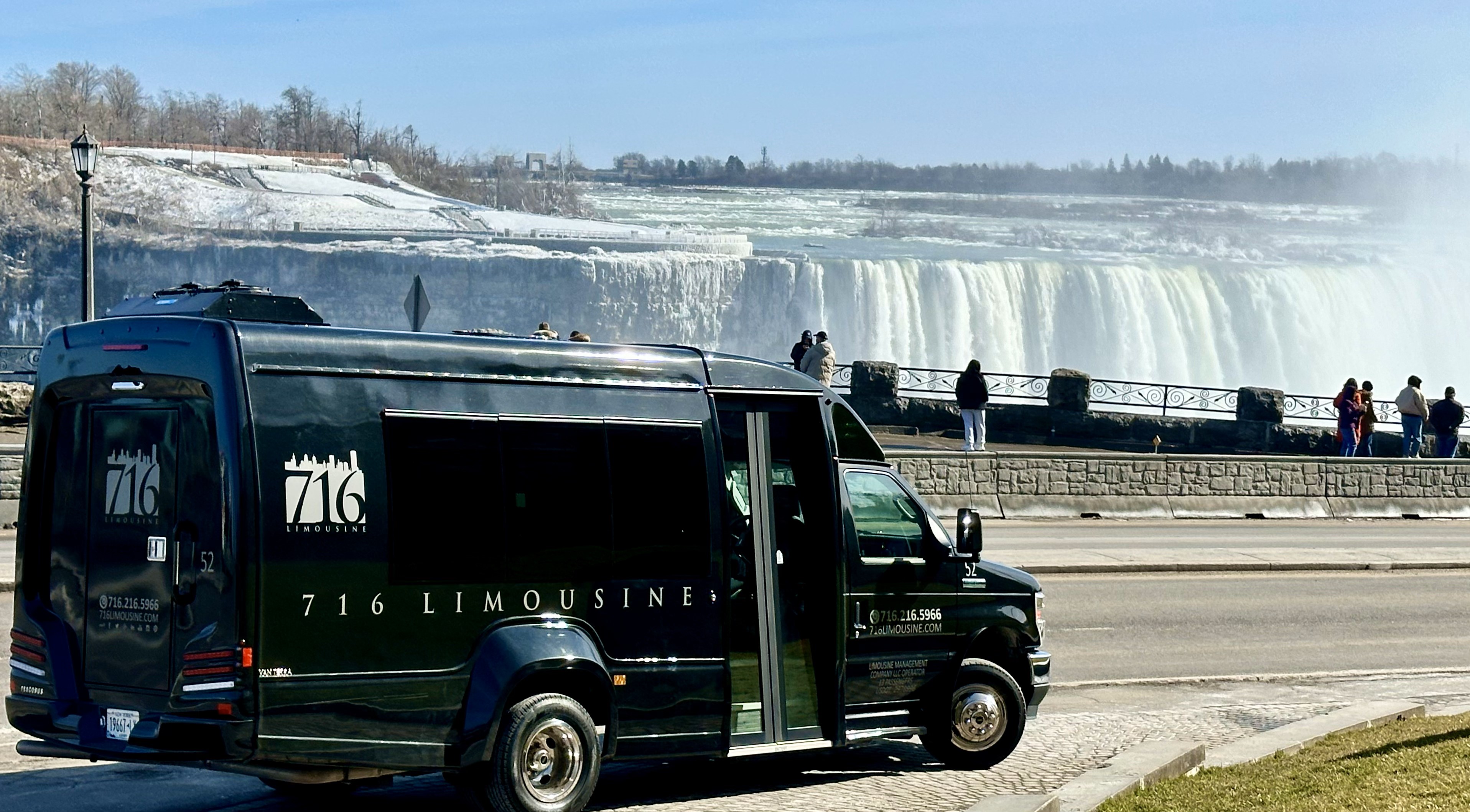 Luxury Executive Buses | 716 Limousine & Tours